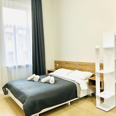 M25 Aparts Lviv Exterior photo