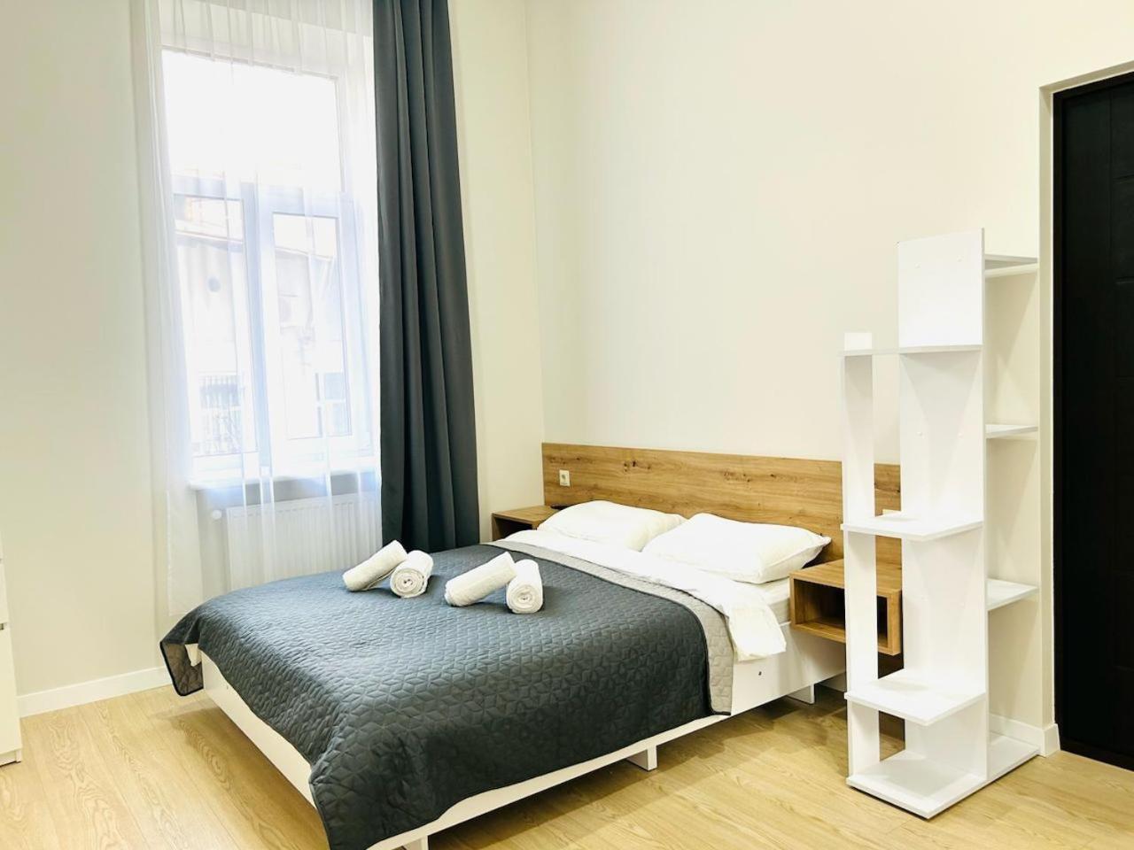M25 Aparts Lviv Exterior photo